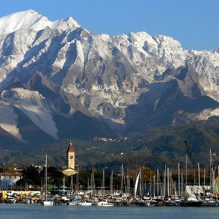 Between Pisa And 5 Terre Марина-ді-Каррара Екстер'єр фото